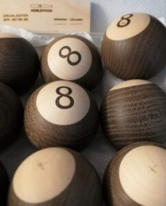 8-balls , røget eg og ahorn